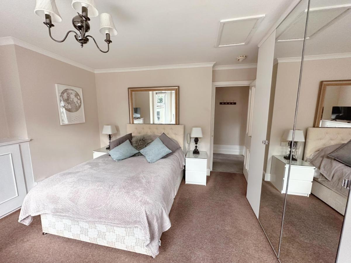 Cheshire Hospitality Ltd Trading As Lennox Lea Studios And Apartments Sale Buitenkant foto