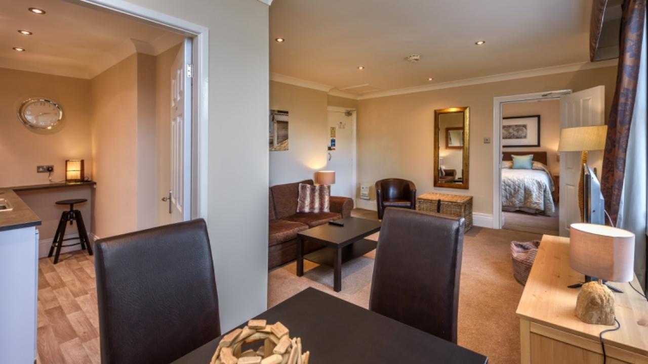 Cheshire Hospitality Ltd Trading As Lennox Lea Studios And Apartments Sale Buitenkant foto